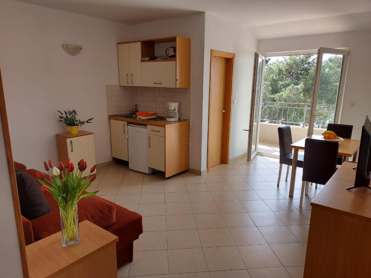 Apartments Neva Makarska Exterior foto