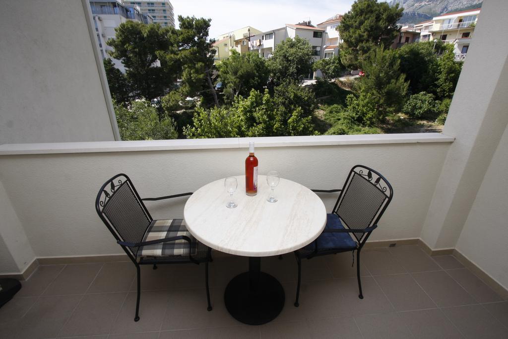 Apartments Neva Makarska Quarto foto