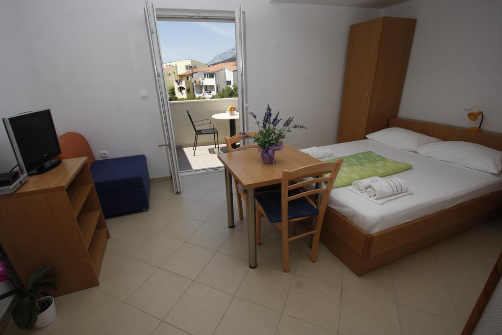 Apartments Neva Makarska Quarto foto