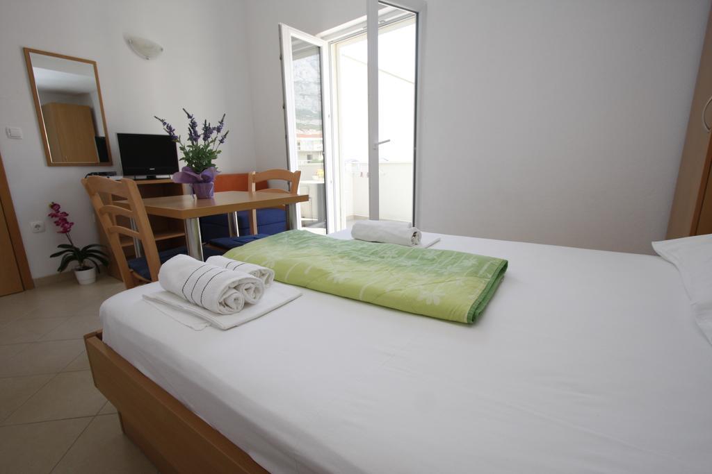 Apartments Neva Makarska Quarto foto