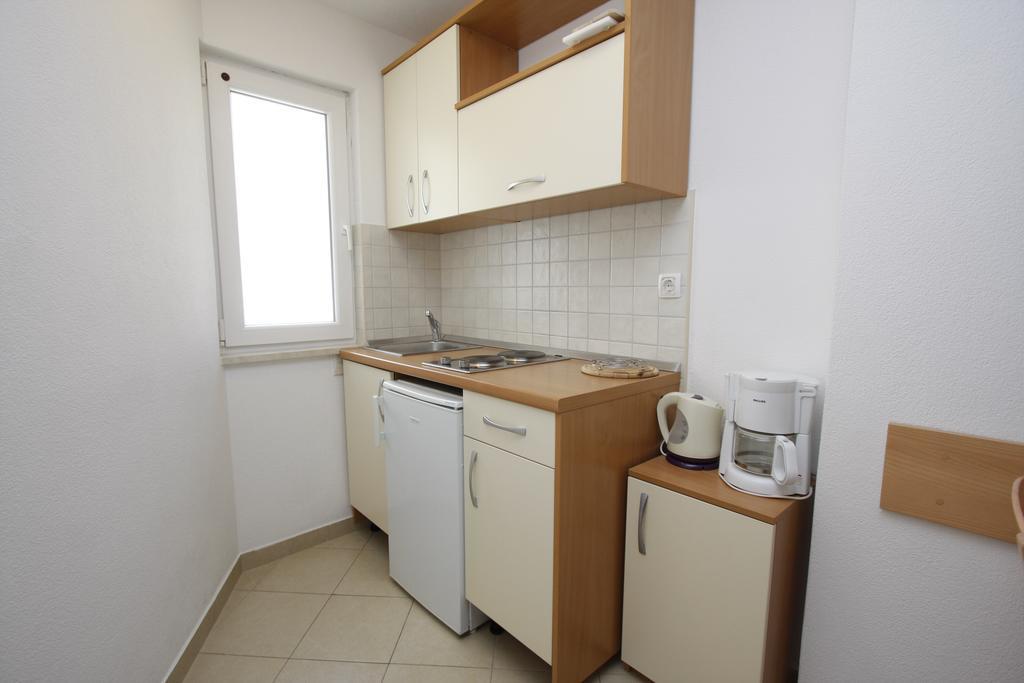 Apartments Neva Makarska Quarto foto