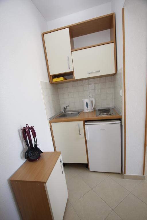 Apartments Neva Makarska Quarto foto