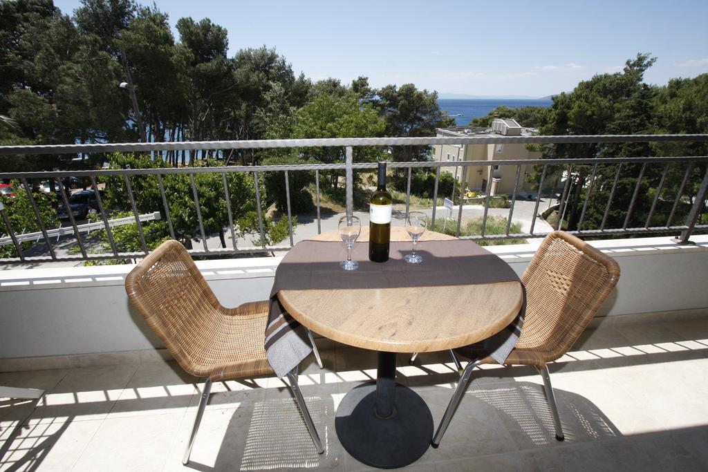 Apartments Neva Makarska Exterior foto