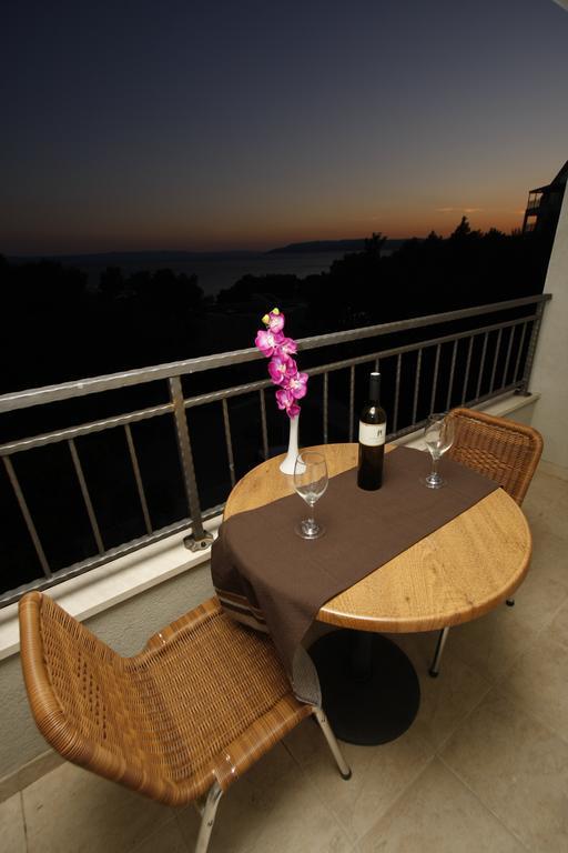 Apartments Neva Makarska Exterior foto