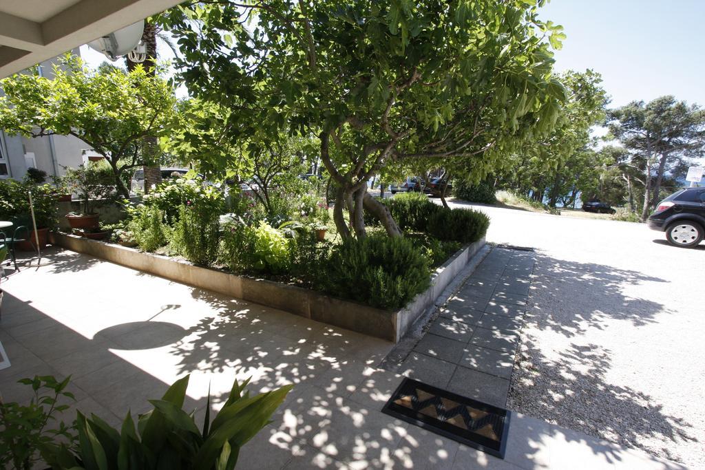 Apartments Neva Makarska Exterior foto