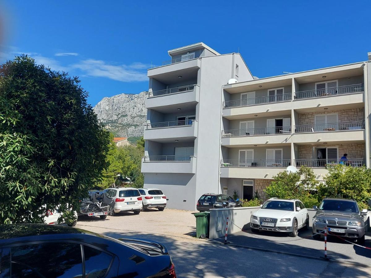 Apartments Neva Makarska Exterior foto