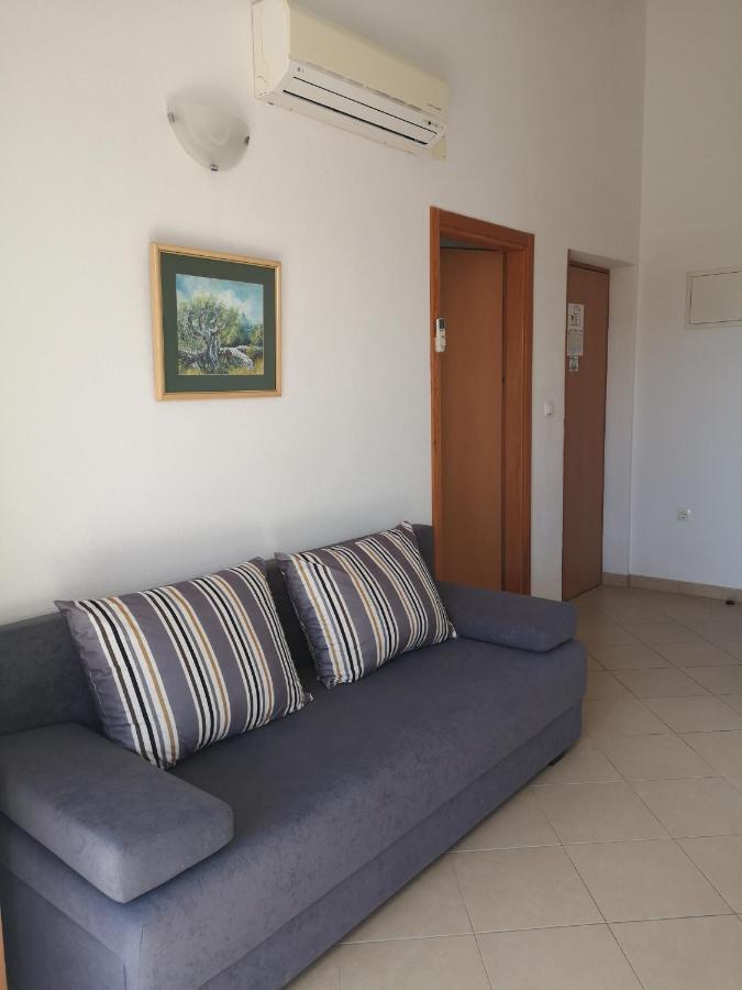 Apartments Neva Makarska Exterior foto